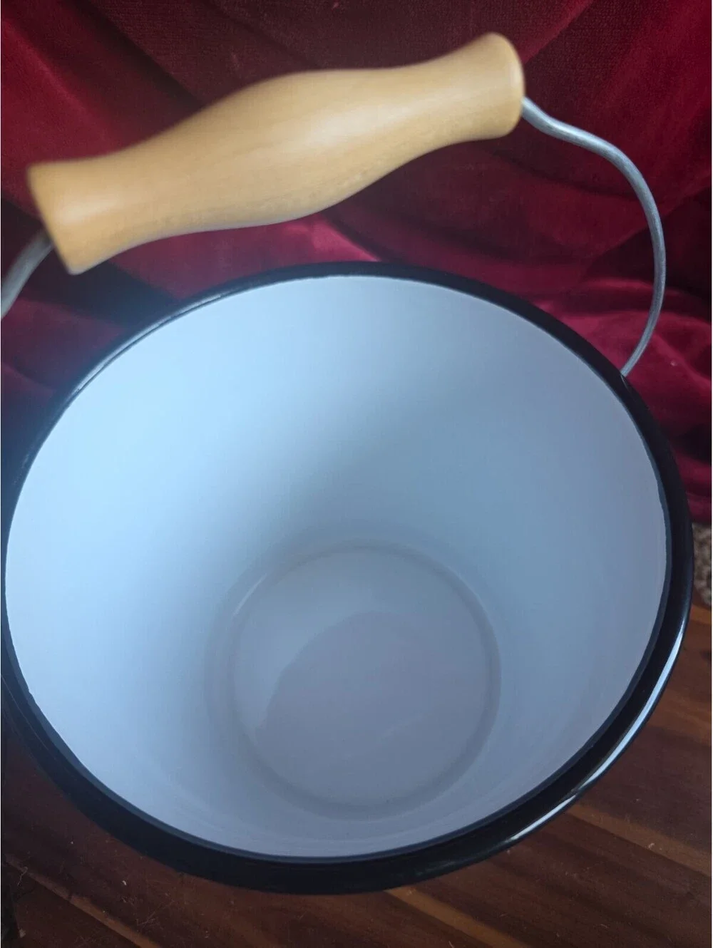 Wisconsin White Bucky Badger NEW Metal Logo Ice Bucket Bottles Cans Wood Handle